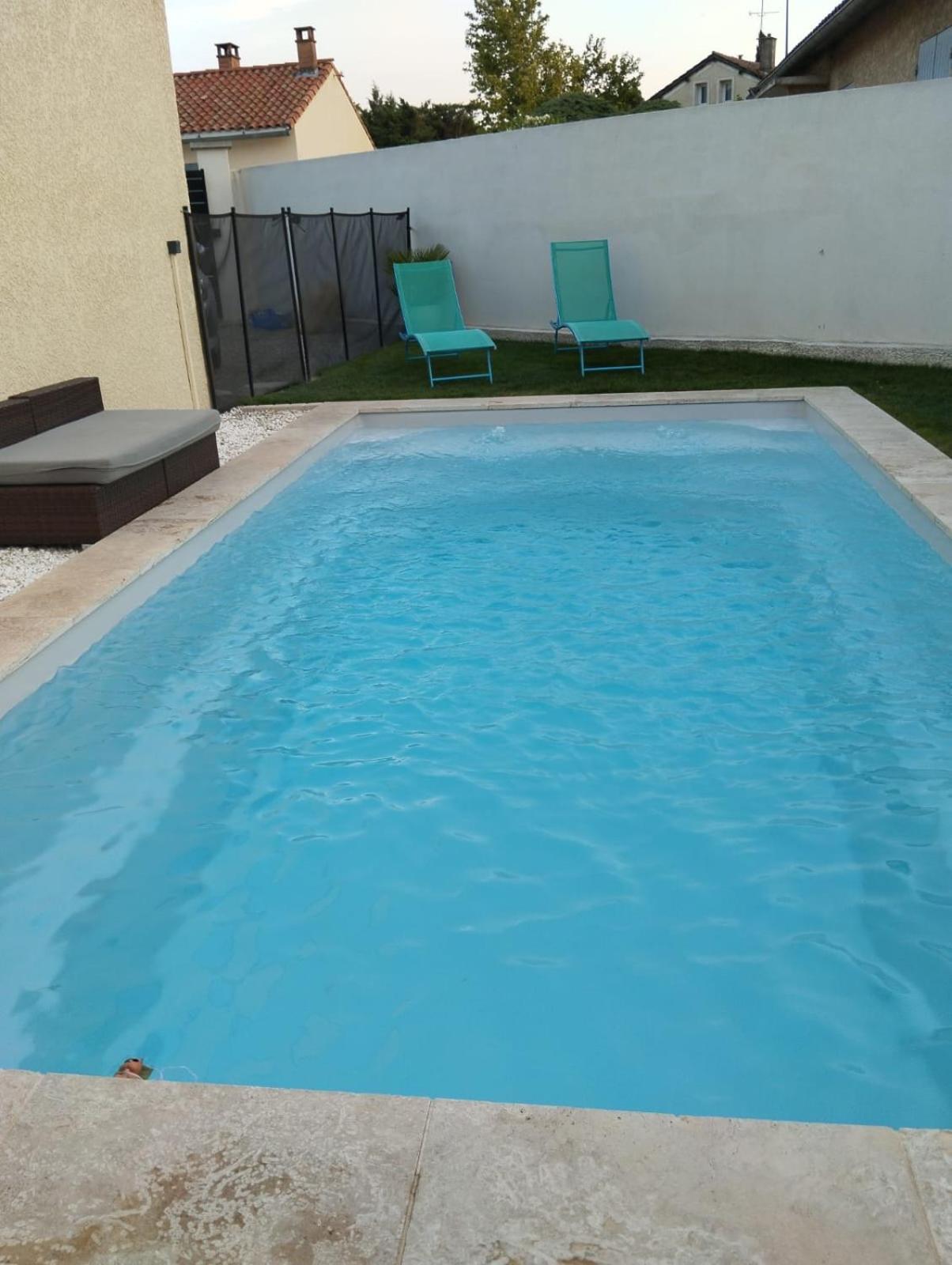 Villa J Et V Bédarrides Dış mekan fotoğraf